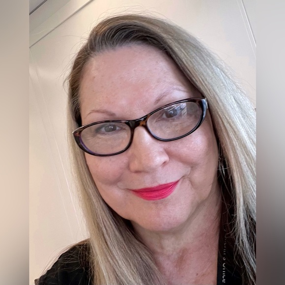 Meet your Posher, Kristi - Picture 1 of 11